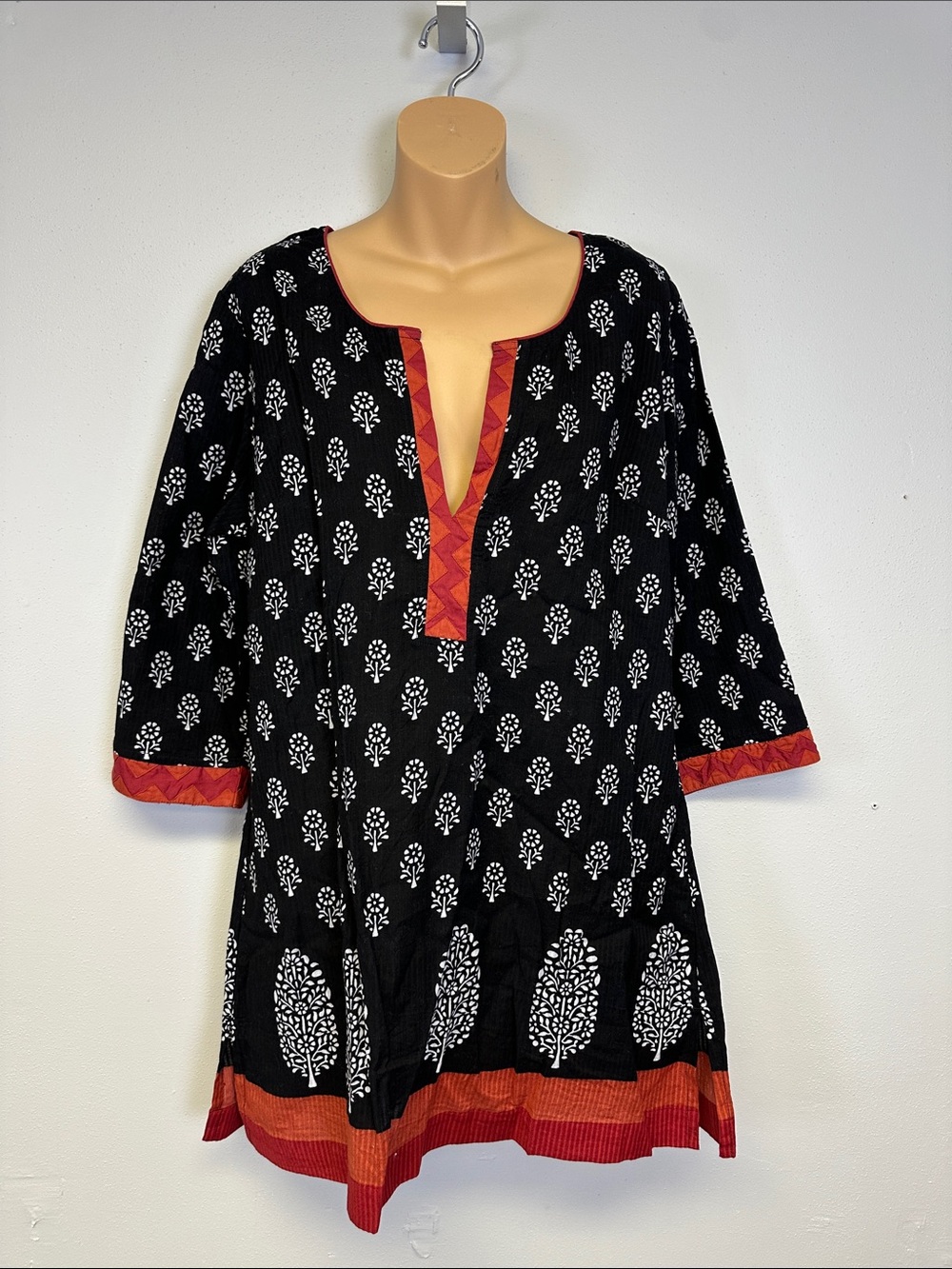 Soft Surrounding Cotton Black & Red Botanical Print Tunic Top